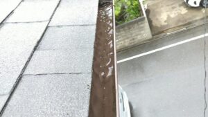 東京都荒川区｜雨樋のつまり清掃 (2)