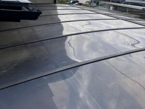 東京都世田谷区・ポリカーボネート屋根が外れたカーポートの修繕 (2)
